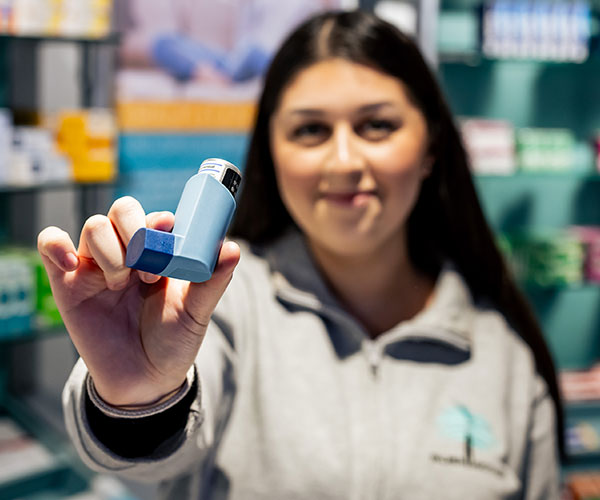 Inhalator Einweisung in der Palmen Apotheke in Ottobrunn für die richtige Anwendung von Inhalationsgeräten.