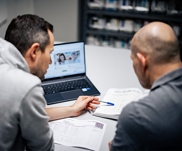Medikationsanalyse und Nahrungsergänzungsmittelanalyse in der Palmen Apotheke in Ottobrunn.